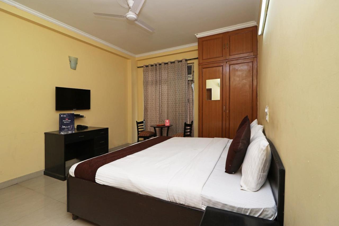 Oyo 6608 Sector 56 Hotel Badshahpur Exterior photo