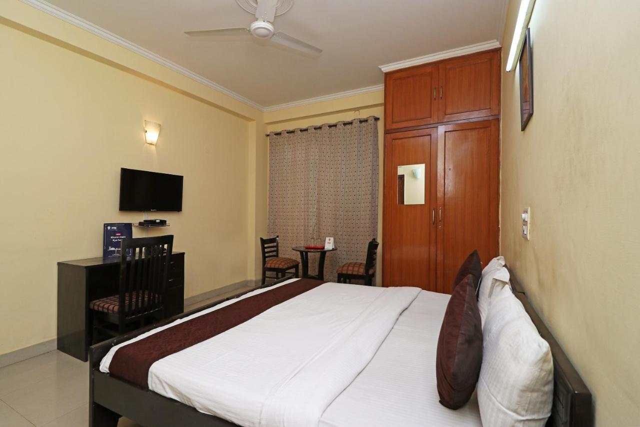 Oyo 6608 Sector 56 Hotel Badshahpur Exterior photo