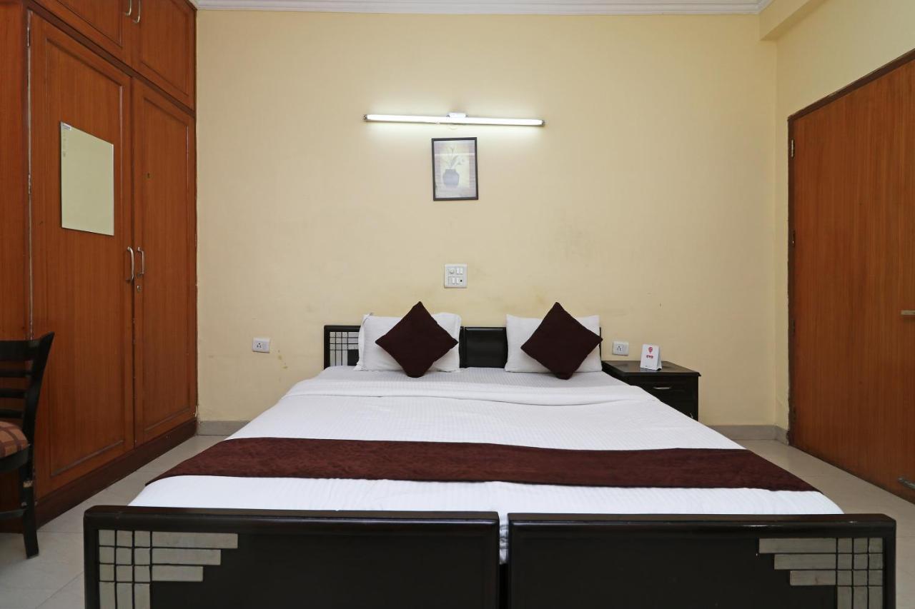 Oyo 6608 Sector 56 Hotel Badshahpur Exterior photo